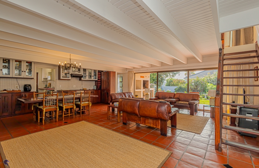 4 Bedroom Property for Sale in Country Club Western Cape